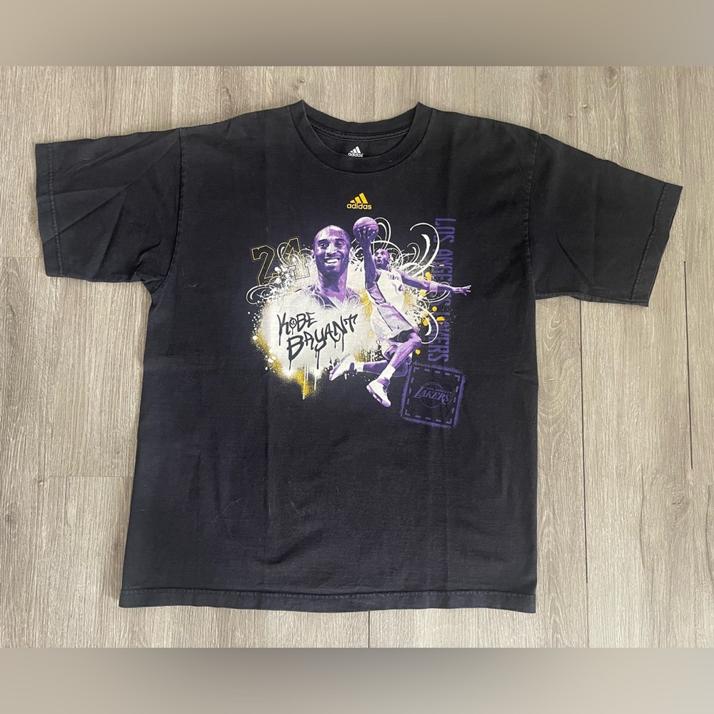 Vintage Adidas Kobe Bryant Graffiti Shirt Men’s Size Large